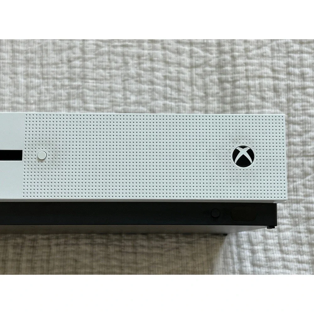 Microsoft Xbox One S 500GB Console Model 1681 Robot White w/ Power & HDMI Cables